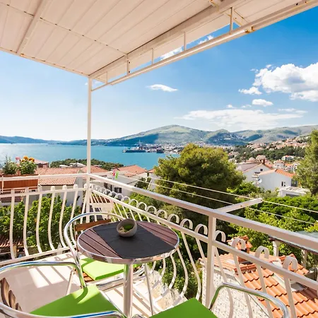 Stil Trogir